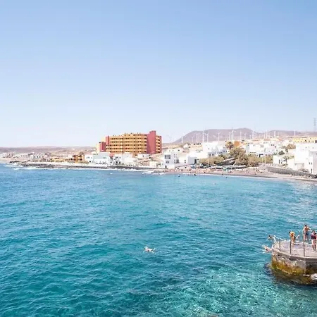 The Lighthouse By The Sea & Wifi Poris de Abona