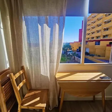 The Lighthouse By The Sea & Wifi Appartement *