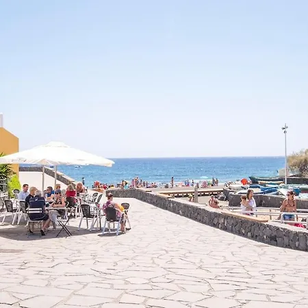 The Lighthouse By The Sea & Wifi Appartement *