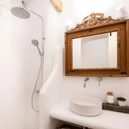 The Lighthouse By The Sea & Wifi Appartement